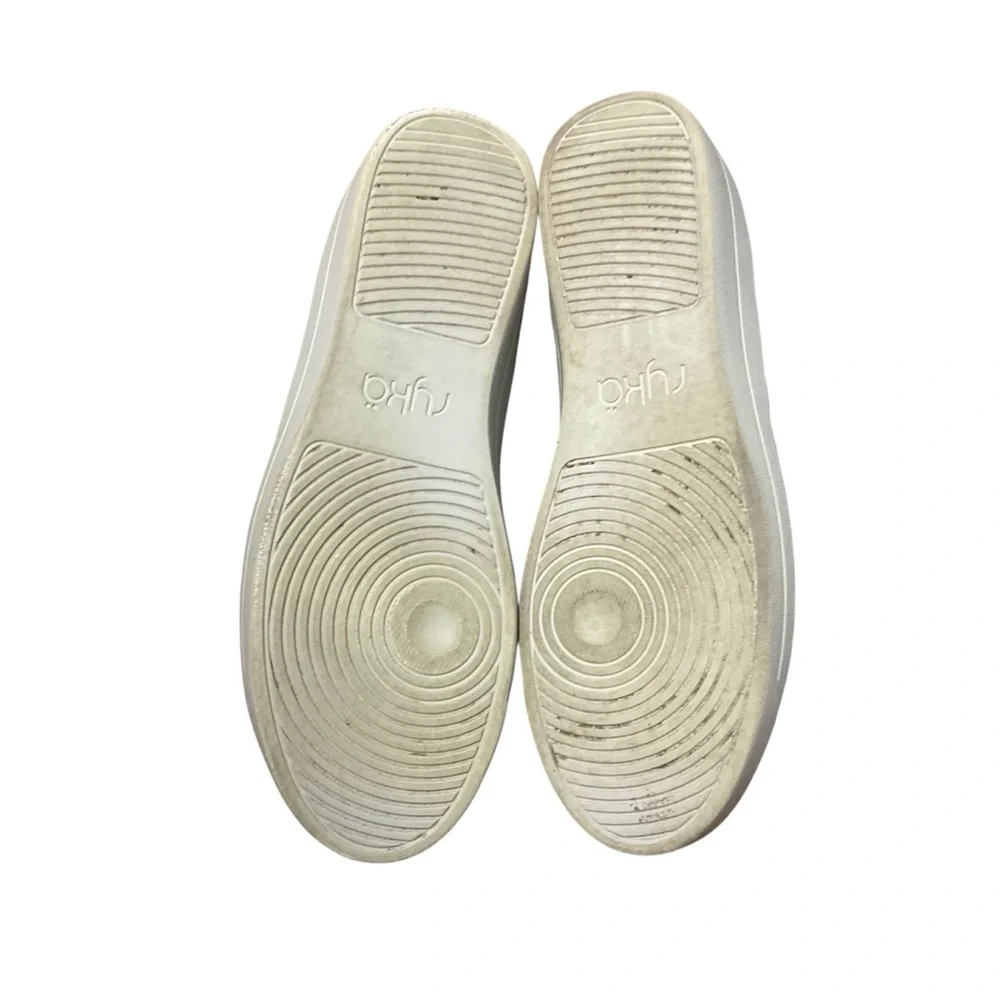 Women’s Ryka Sneakers Size 11